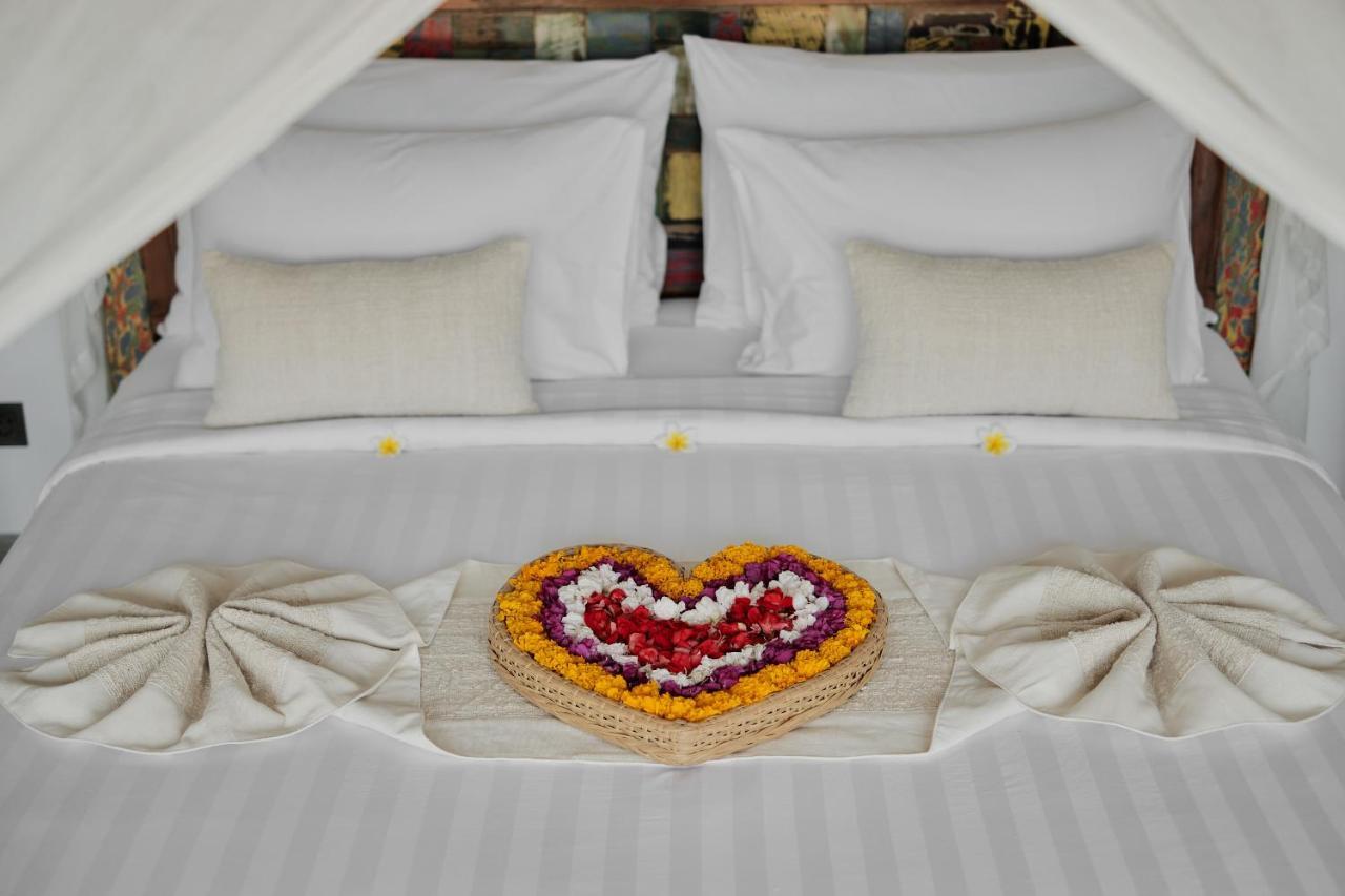 Suarga Loka Ubud Villa ภายนอก รูปภาพ