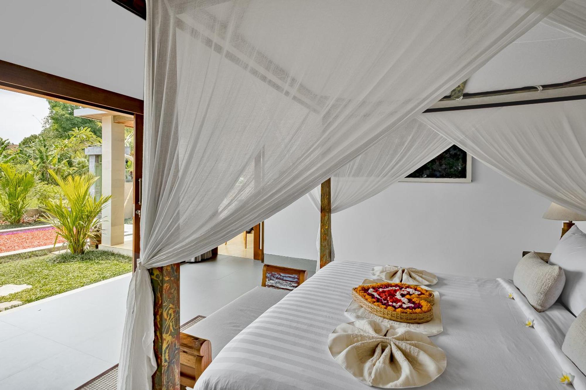 Suarga Loka Ubud Villa ภายนอก รูปภาพ