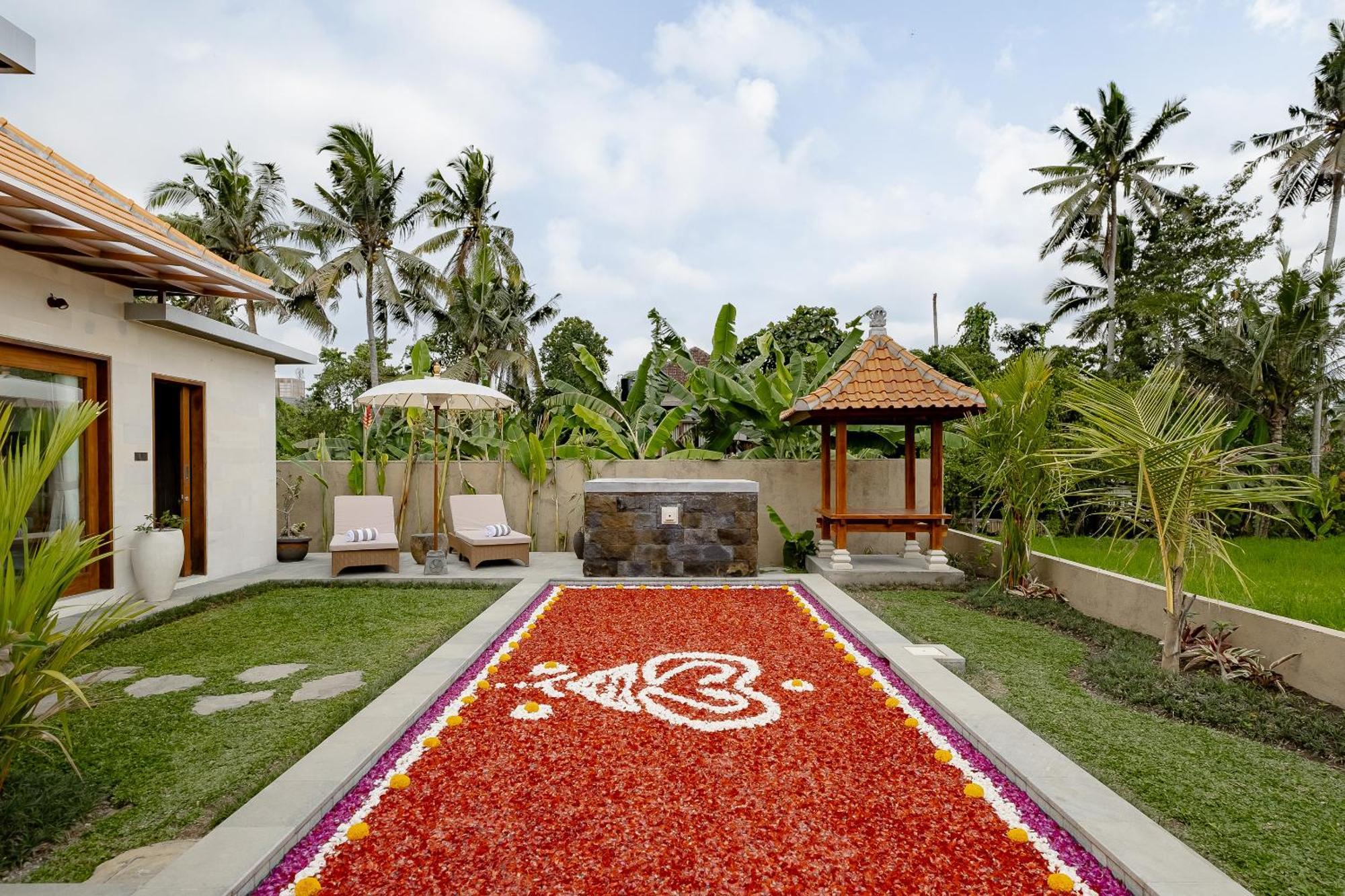 Suarga Loka Ubud Villa ภายนอก รูปภาพ